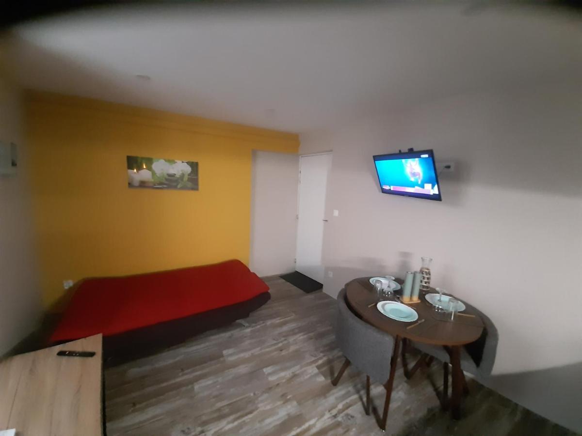 3 Apt T2 Cosy De 40 A 50 M2 Ideal Pour Un Deplacement Pro " Les Iris " Bourg-Saint-Andéol Eksteriør bilde