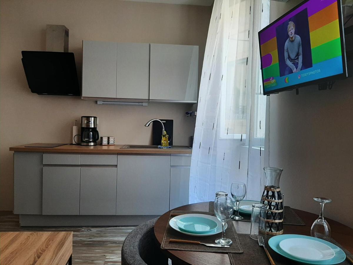 3 Apt T2 Cosy De 40 A 50 M2 Ideal Pour Un Deplacement Pro " Les Iris " Bourg-Saint-Andéol Eksteriør bilde